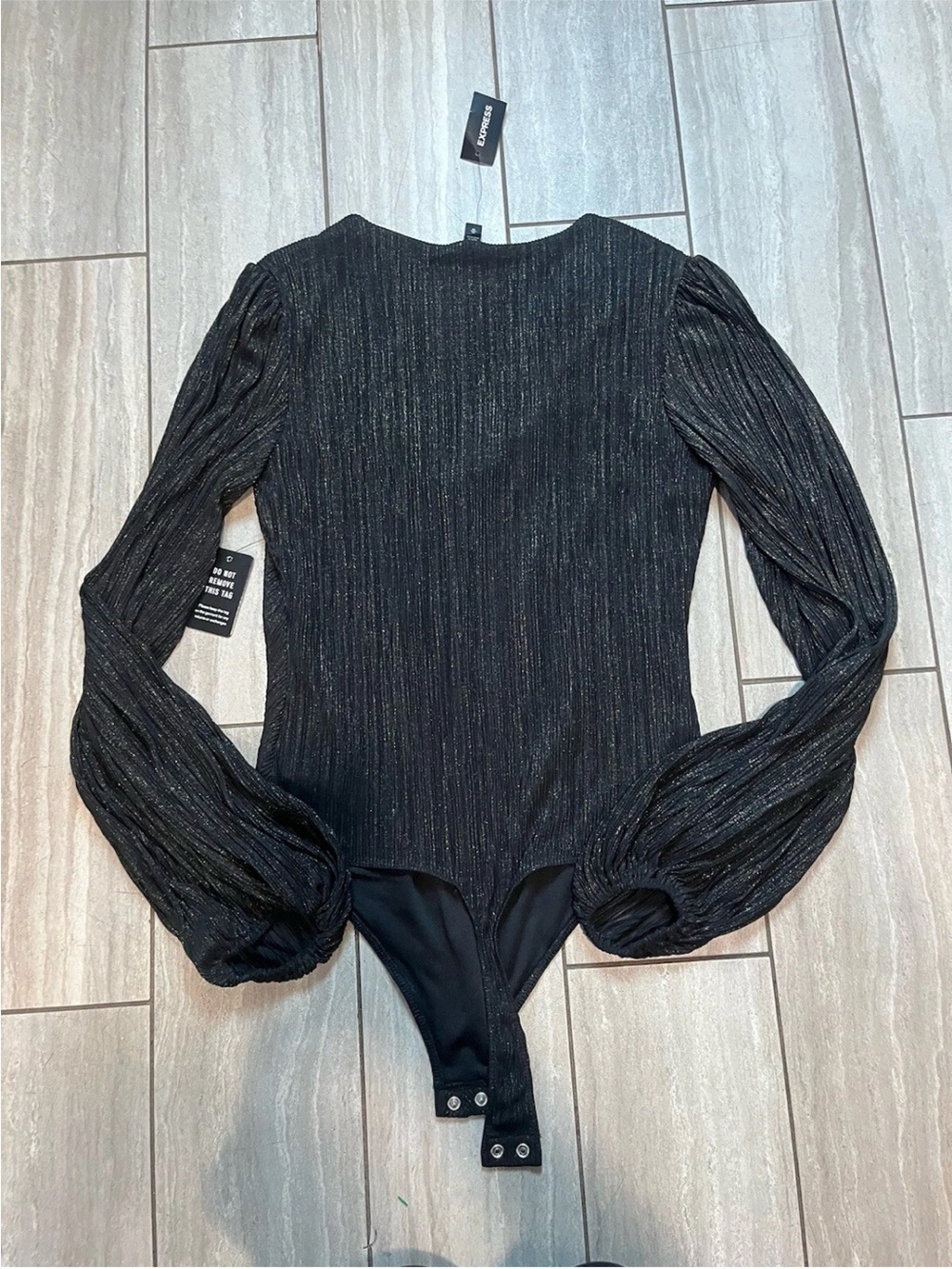 Express Black Metallic V-Neck Puff Sleeve Bodysuit - Picture 2 of 5
